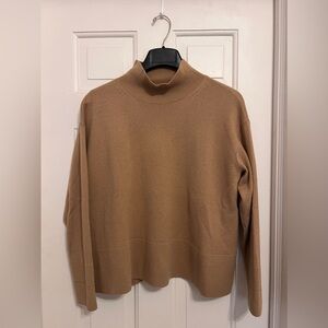 EVERLANE cashmere boxy turtleneck Camel Size L